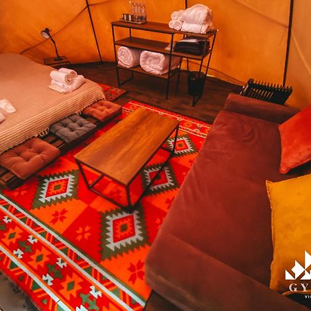 Gipsy Village Park Hotel Asureti Bagian luar foto