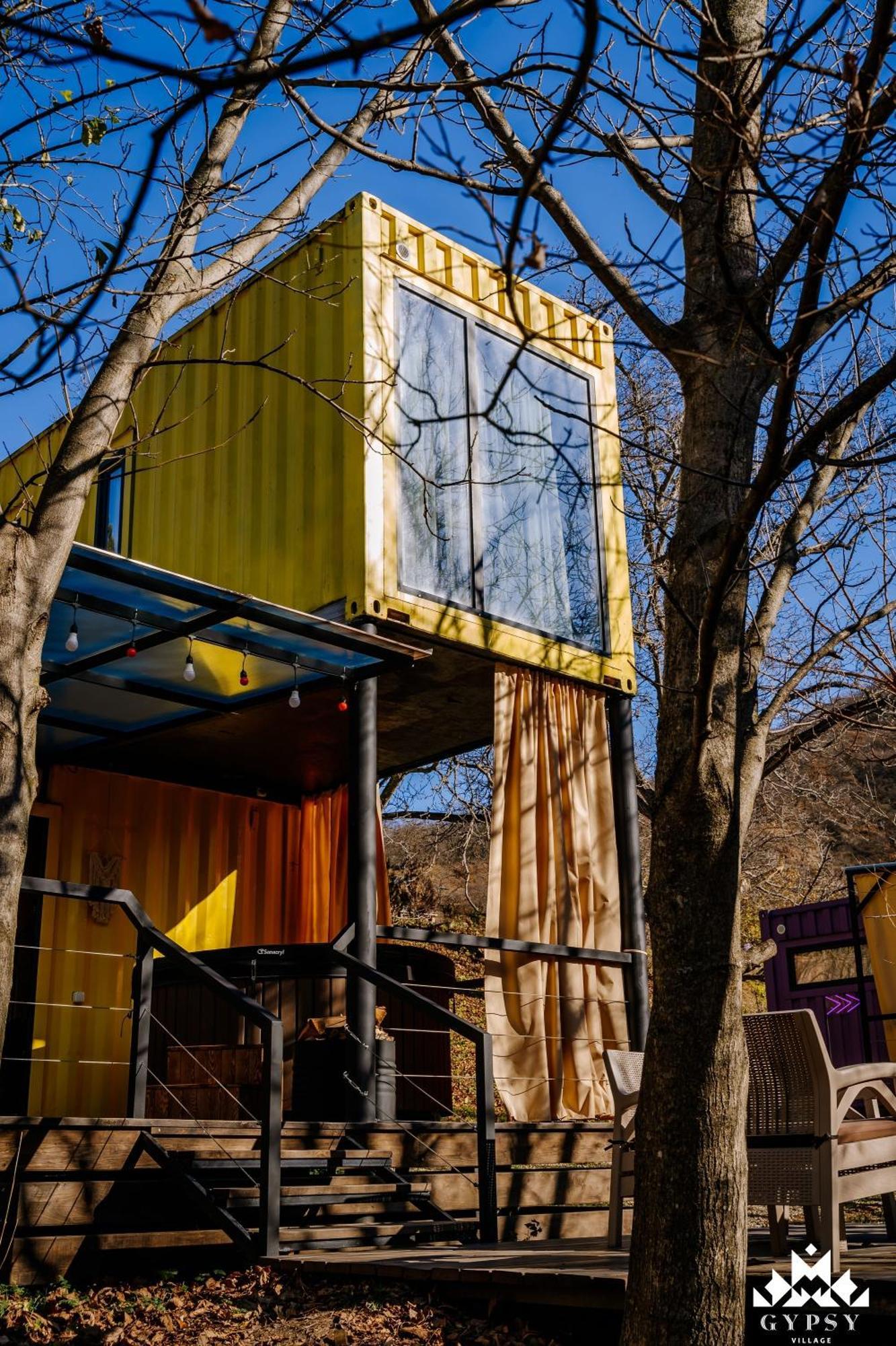 Gipsy Village Park Hotel Asureti Bagian luar foto