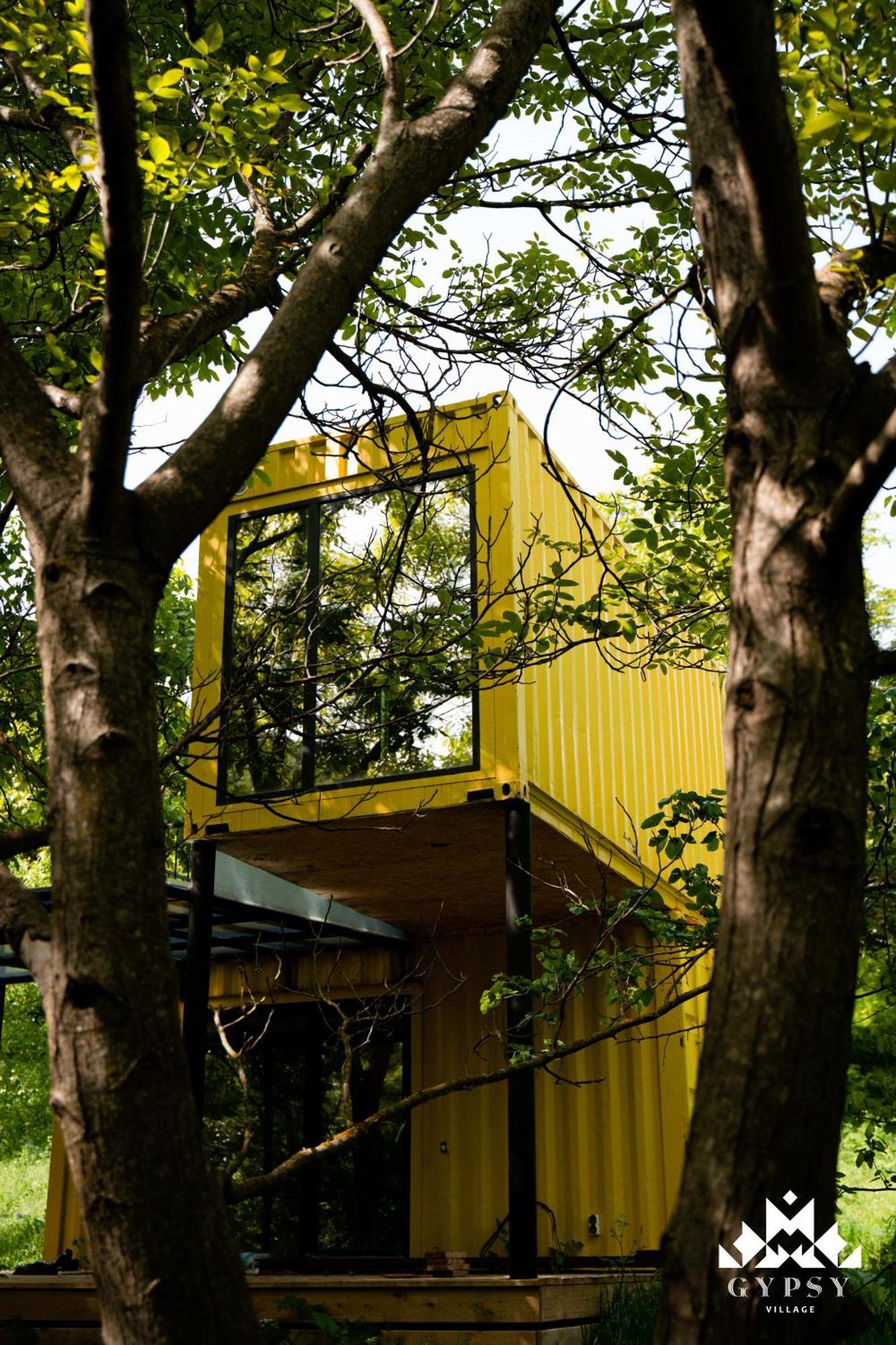 Gipsy Village Park Hotel Asureti Bagian luar foto